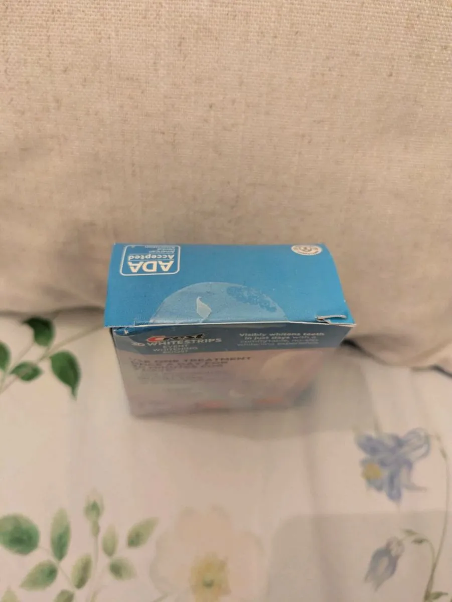 Crest 3D Whitestrips Event Whitening Boost - Image 3