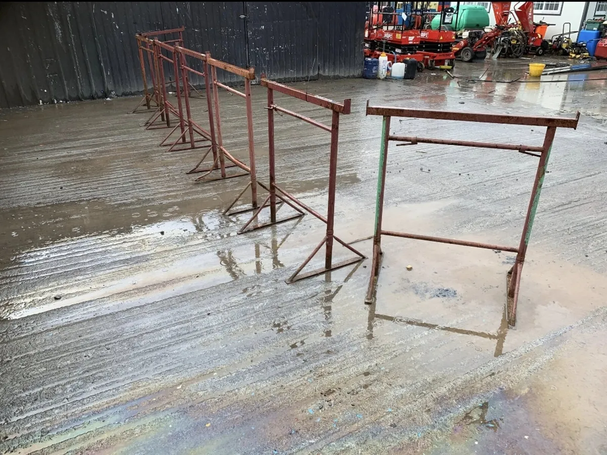 Adjustable Builders Trestles - Image 4