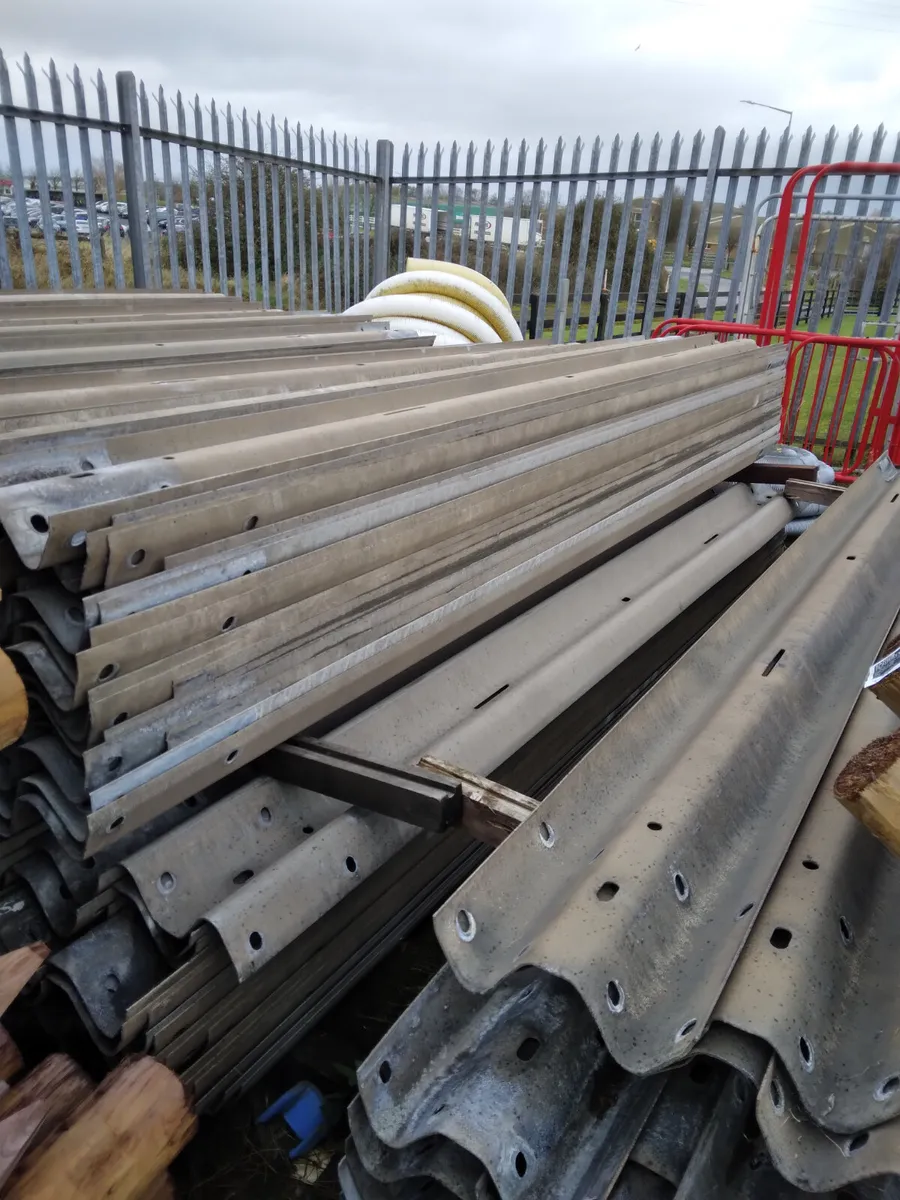Crash barriers - Image 1