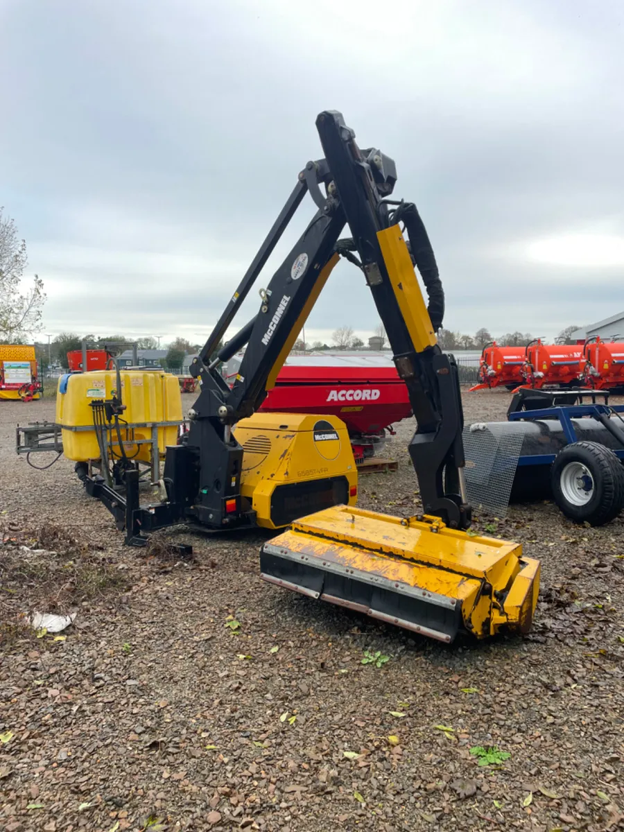 McConnel 6585T VFR - Image 2