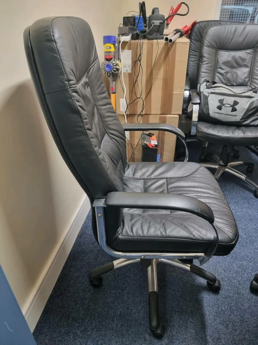 Office chairs - Image 3