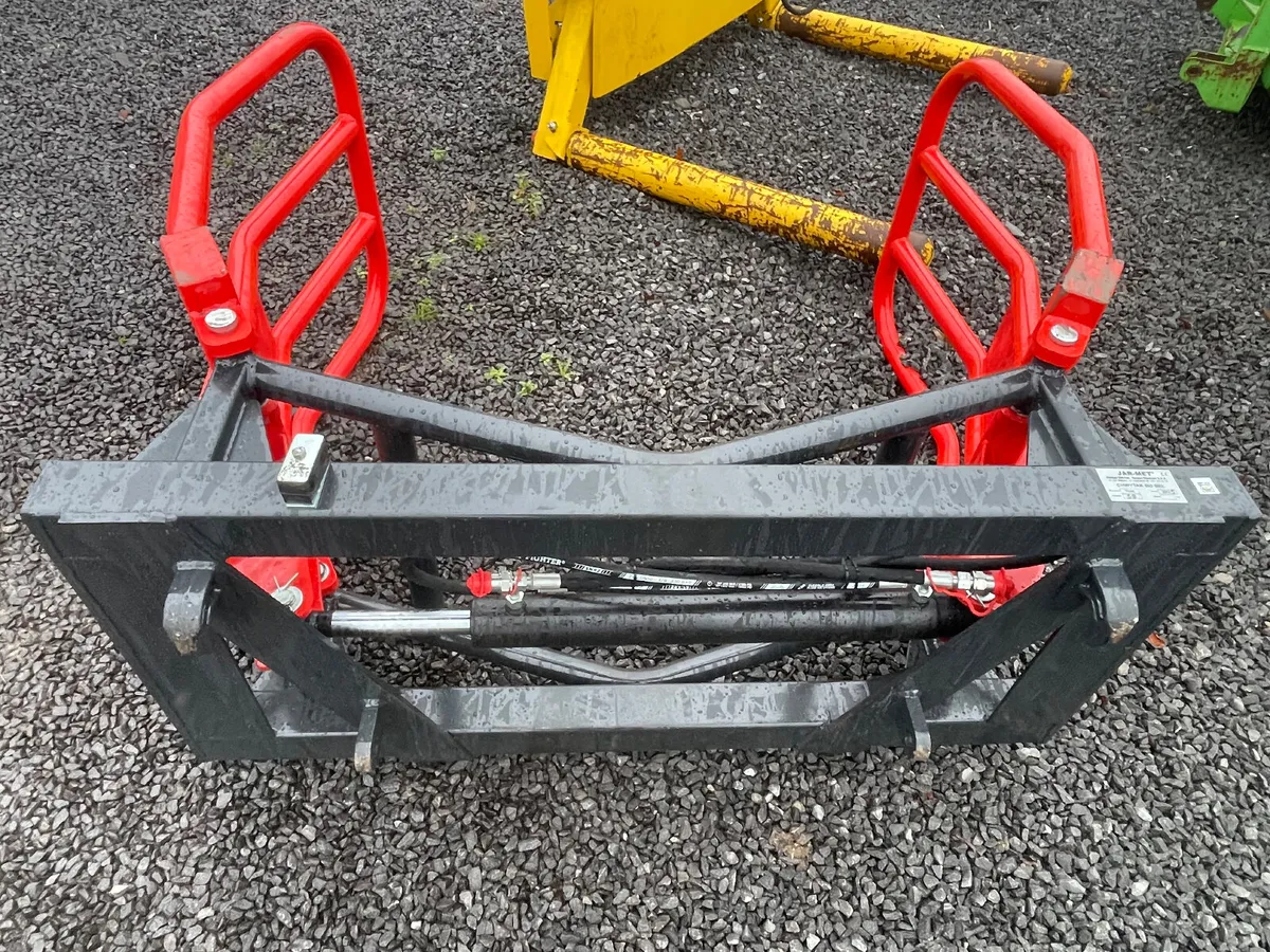 New jarmet bale squeeze - Image 2