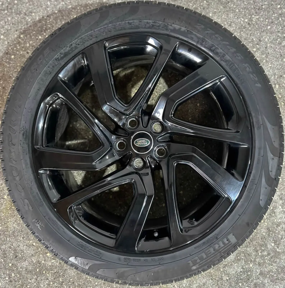 21" GENUINE RANGE ROVER DISCOVERY 5 ALLOYS - Image 4