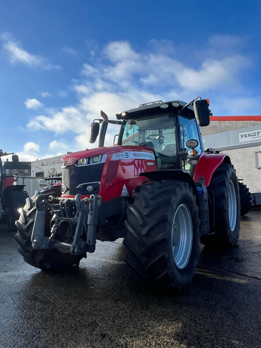 Massey Ferguson 7719 - Image 1