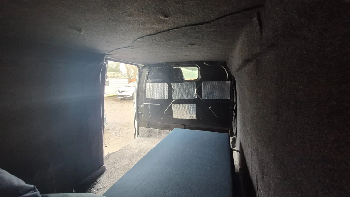 Campervan Transit Custom 2017 2.0D - Image 4