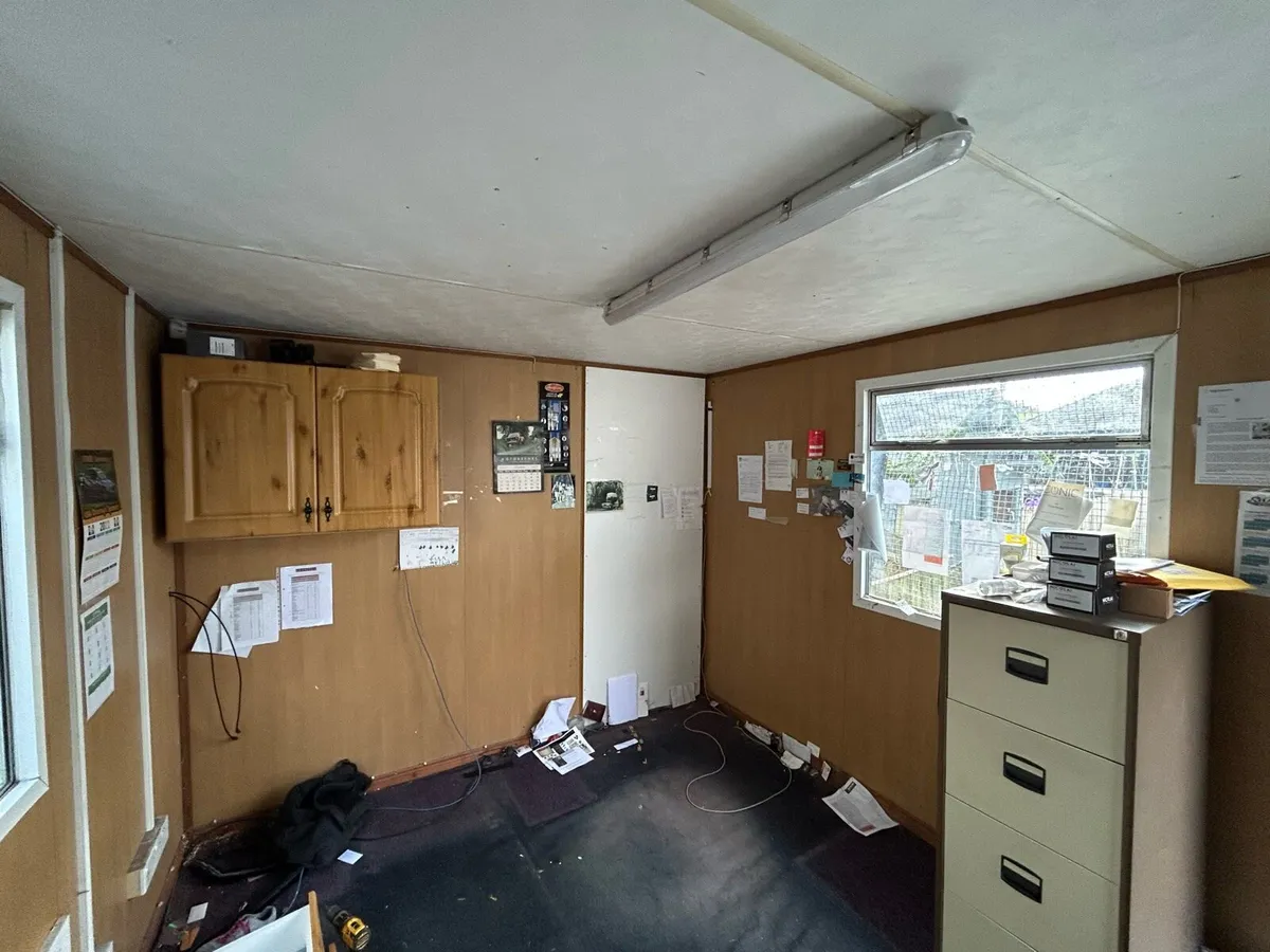 10” x 12” portacabin - Image 3