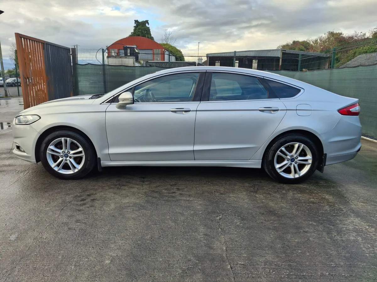 *182 Ford Mondeo 2.0 Zetec - Image 4