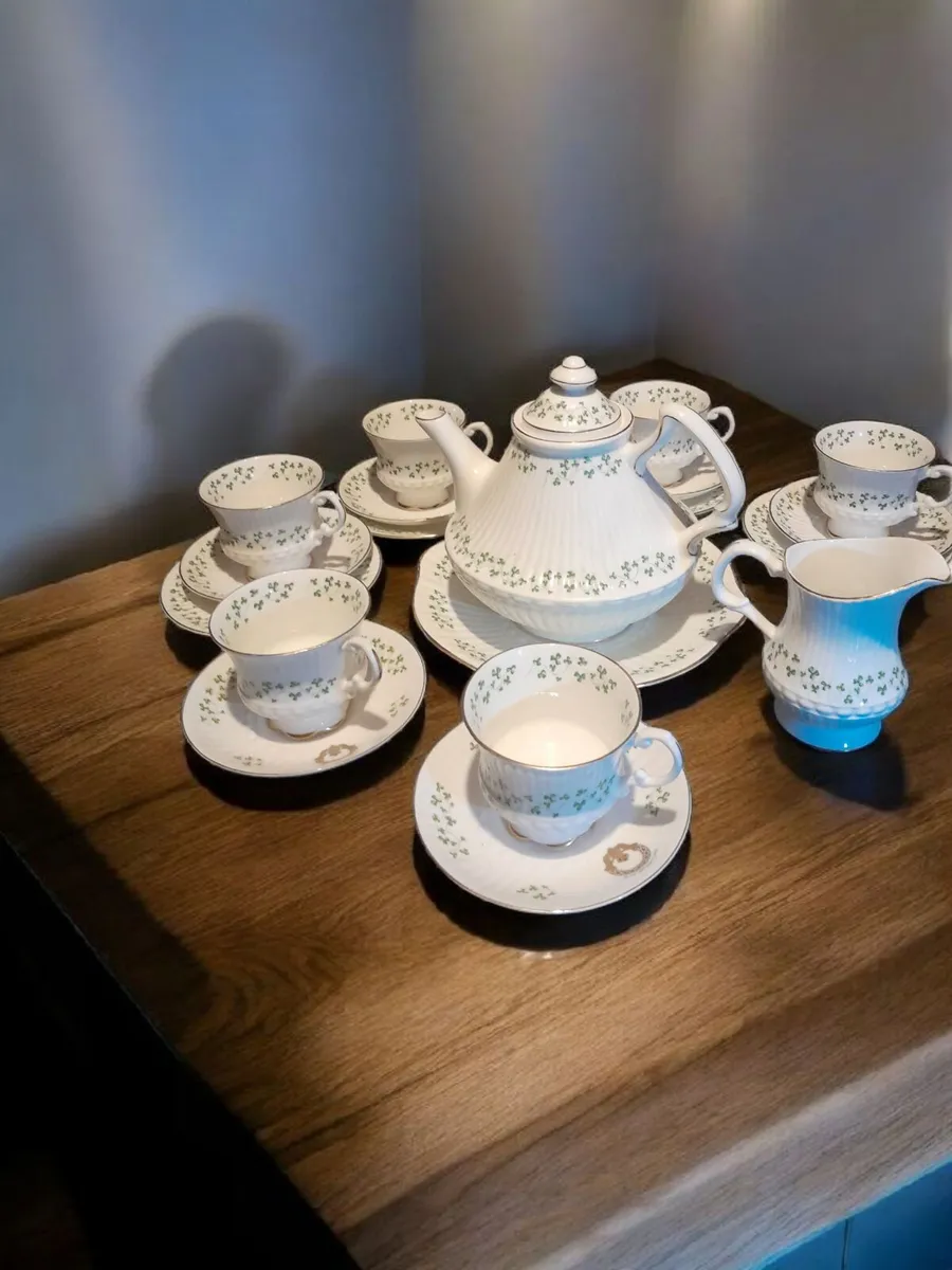 Royal Tara Shamrock ☘️ - Image 1