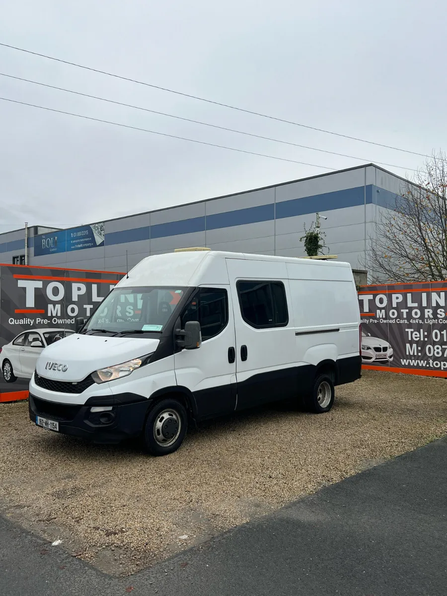 ==6 SEATER//AUTO//NEW DOE//RARE VAN== - Image 4