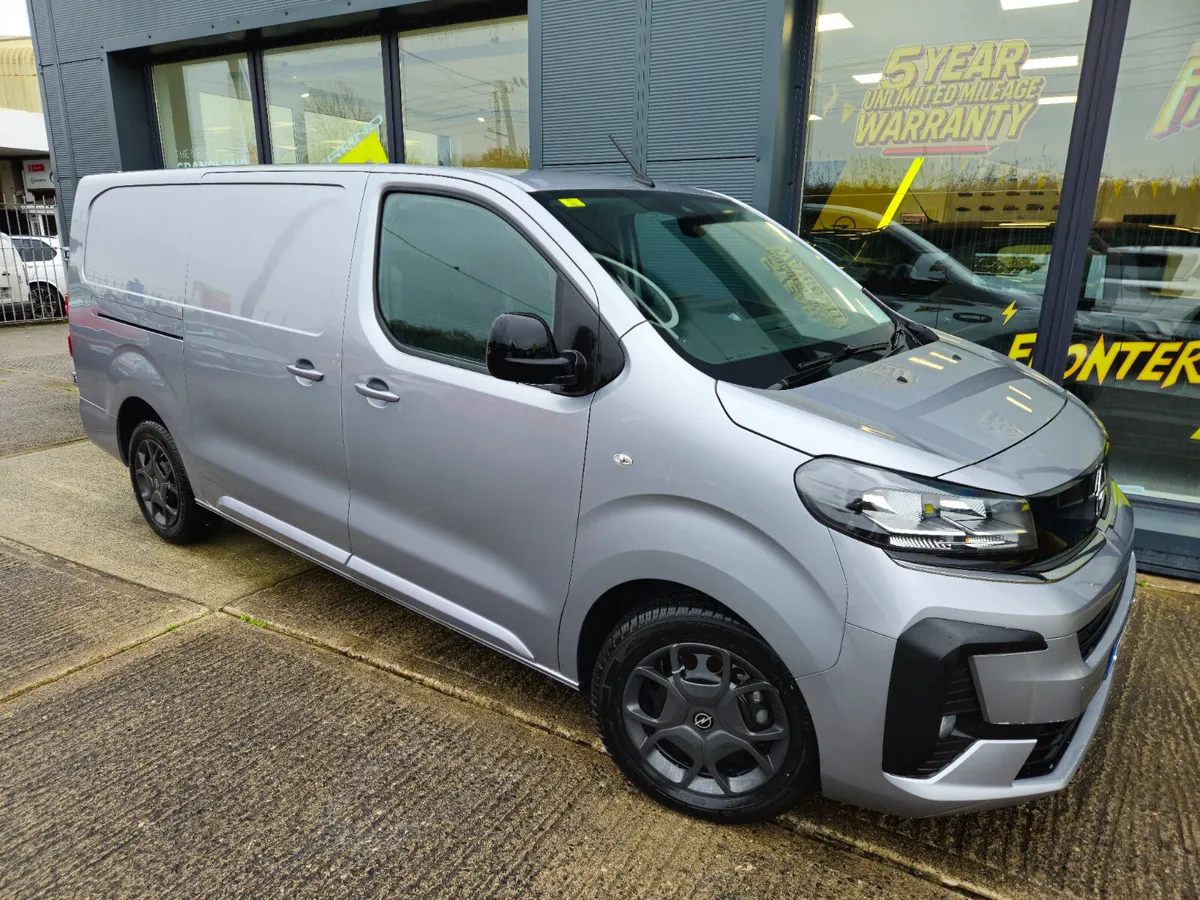 Opel Vivaro Sportive Demo Deal - Image 3
