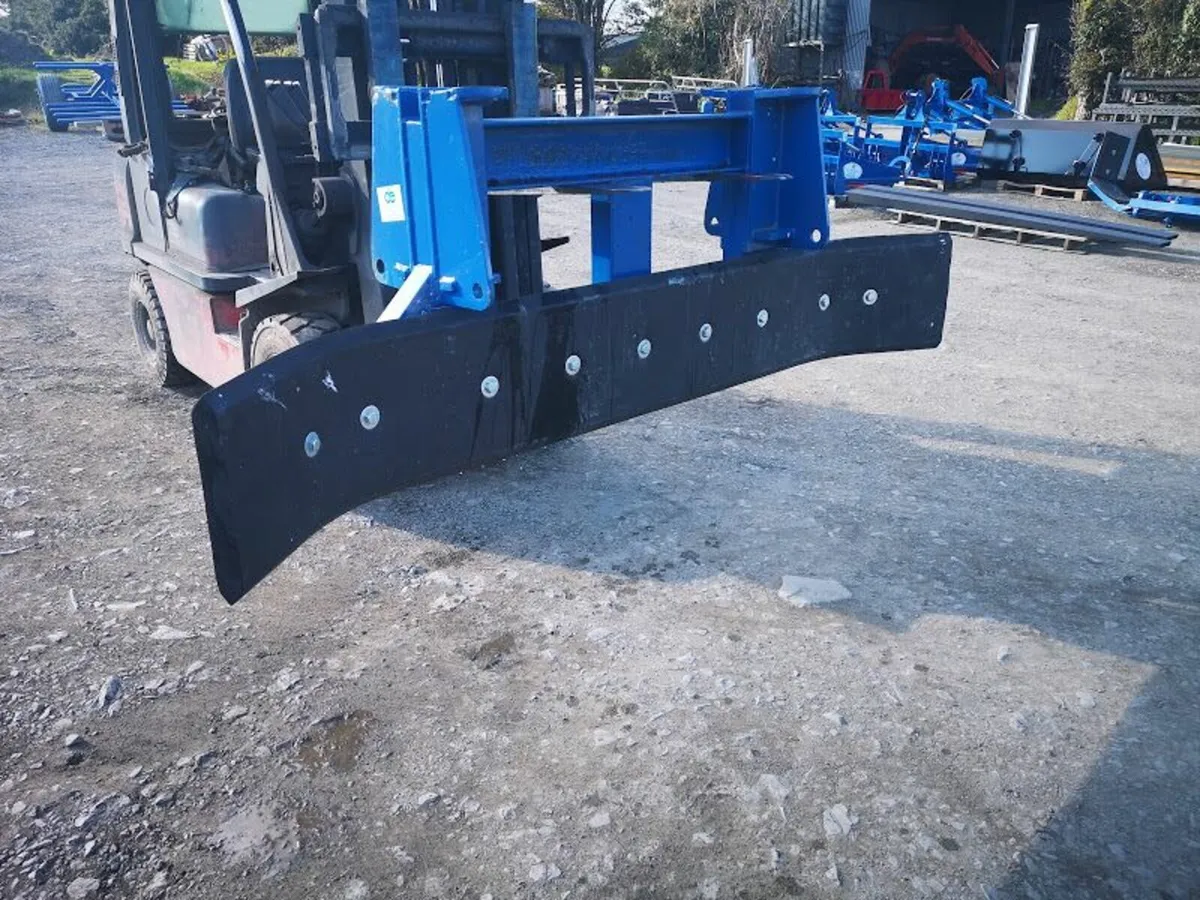 Yard Scrapper for loader - Image 4