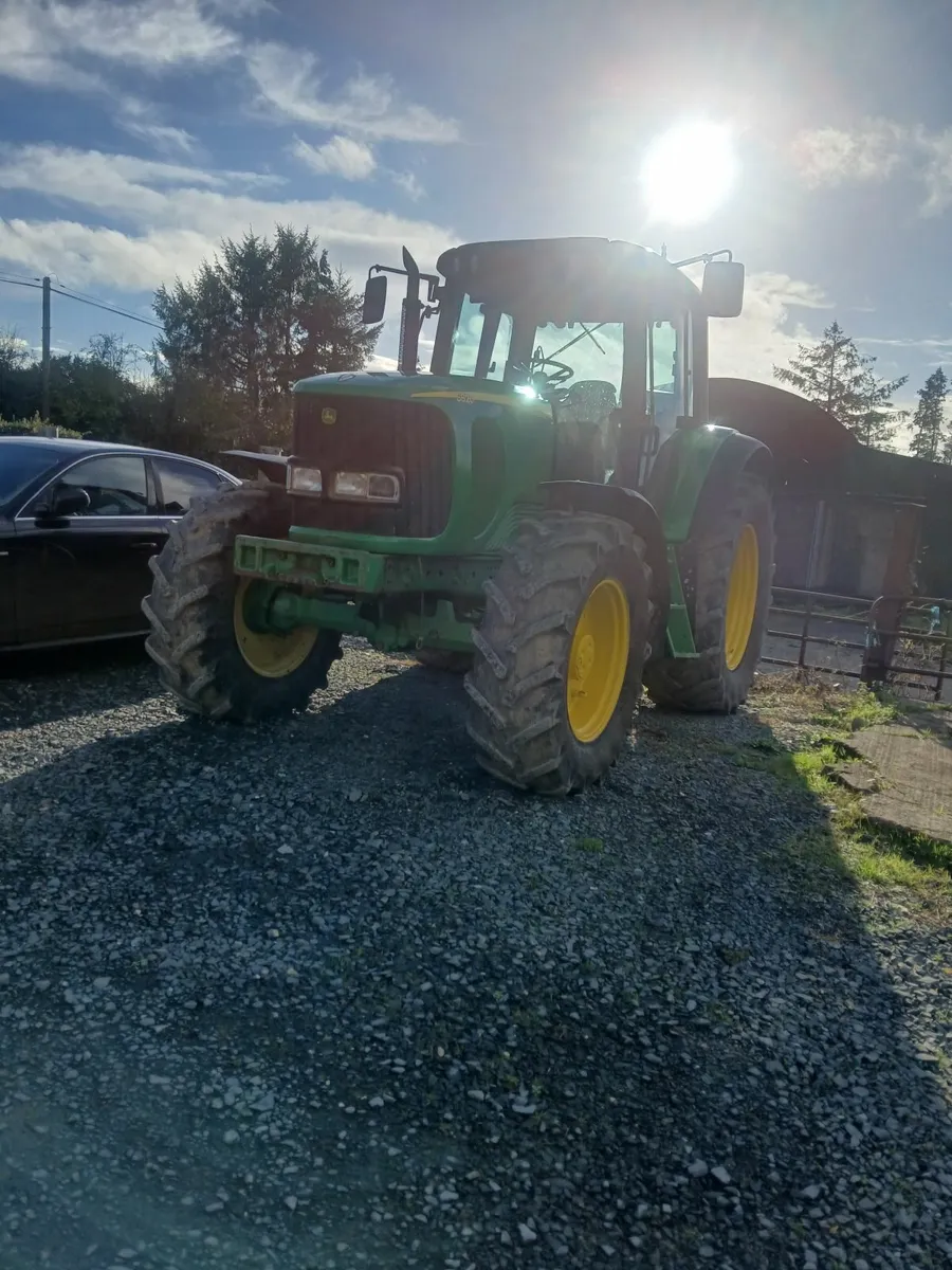 John Deere 6820 - Image 2