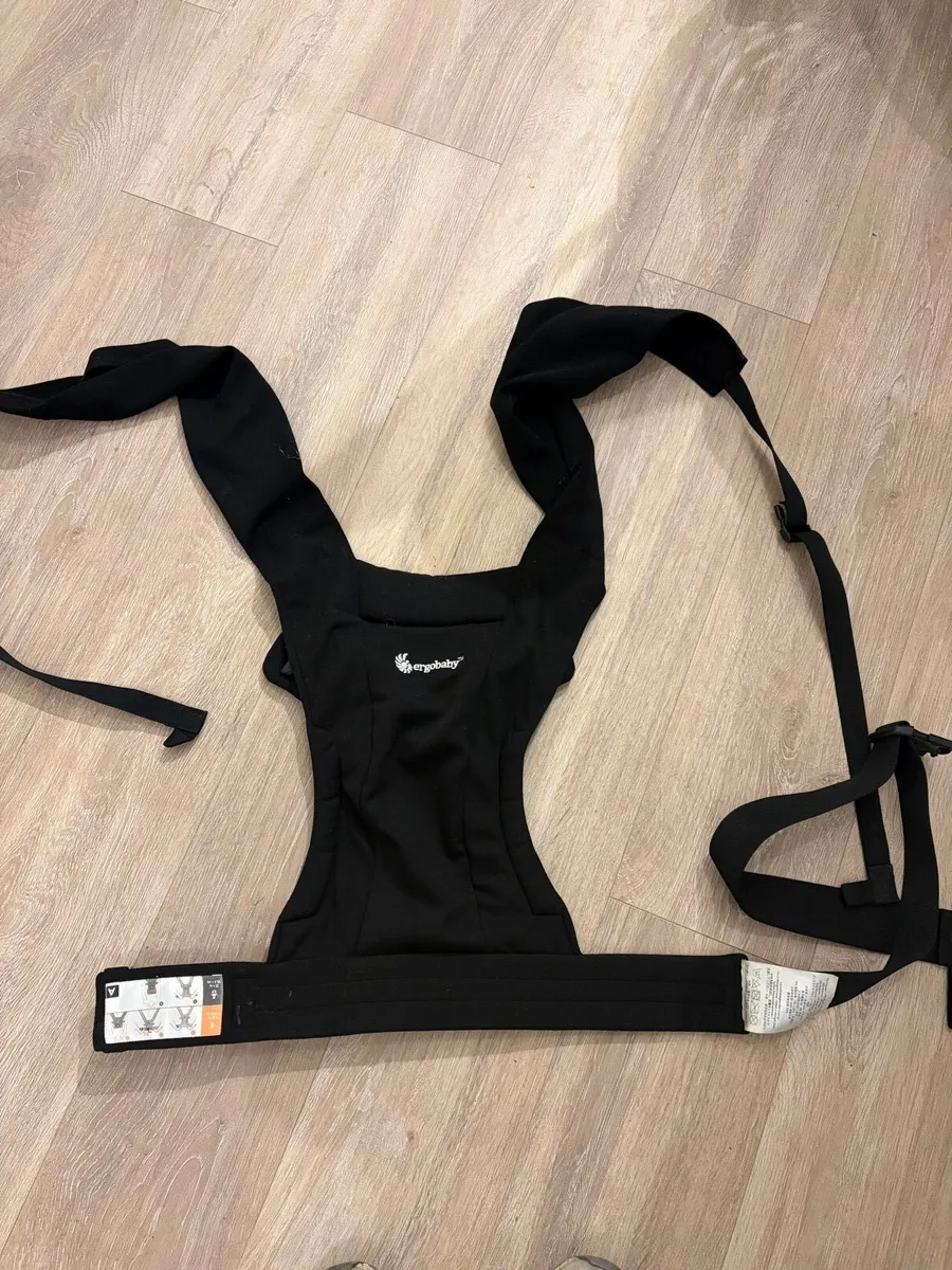 Ergobaby embrace baby carrier - Image 2