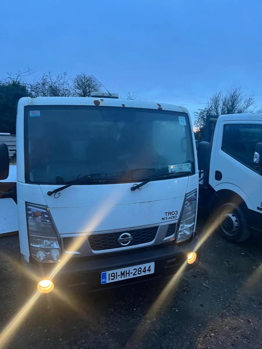 2019 Nissan Cabstar NT400TR03  Cabstar Dropside - Image 3