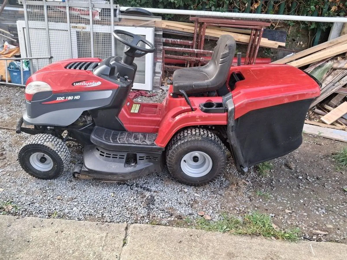 Castlegarden XDC 180 HD ride on mower - Image 3