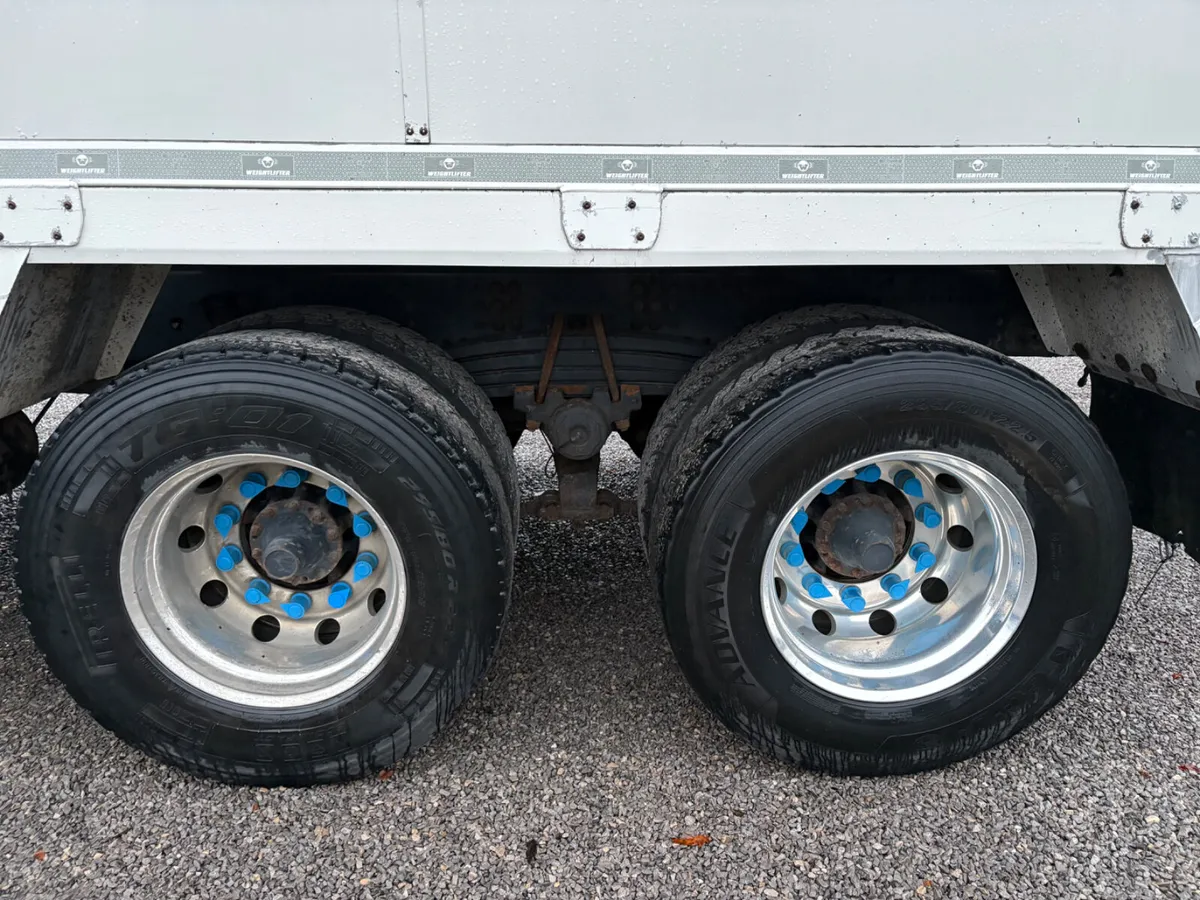 2016 Scania P410 8x4 Tar spec Tipper - Image 4