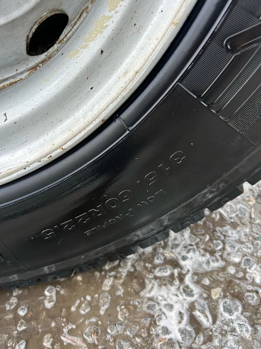 315/60R22.5 Bridgestone on 10 stud rims - Image 3