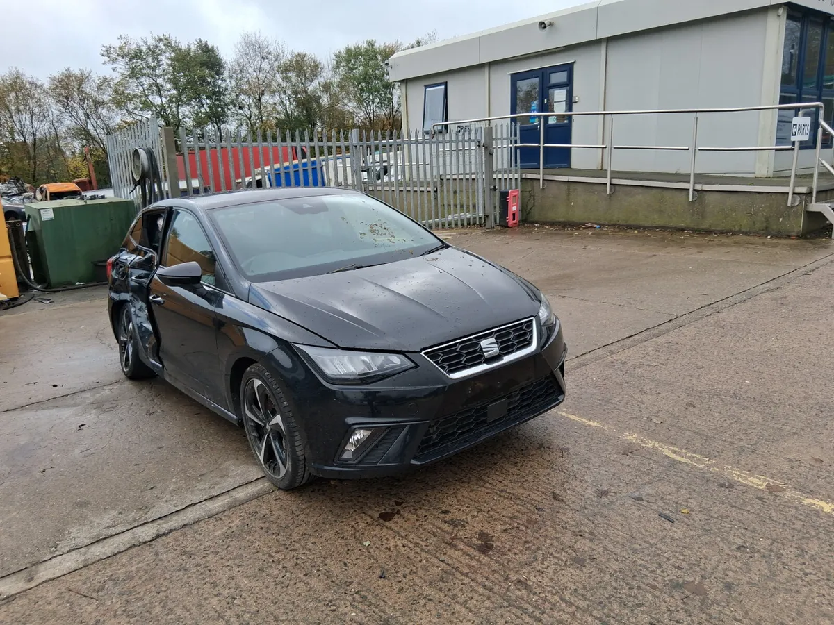24 SEAT IBIZA  1.0 TSI  DSG FR   (for parts only) - Image 3