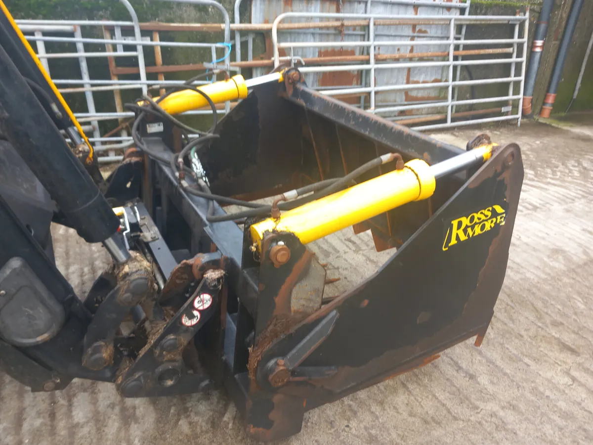 Rossmore Silage grab - Image 2