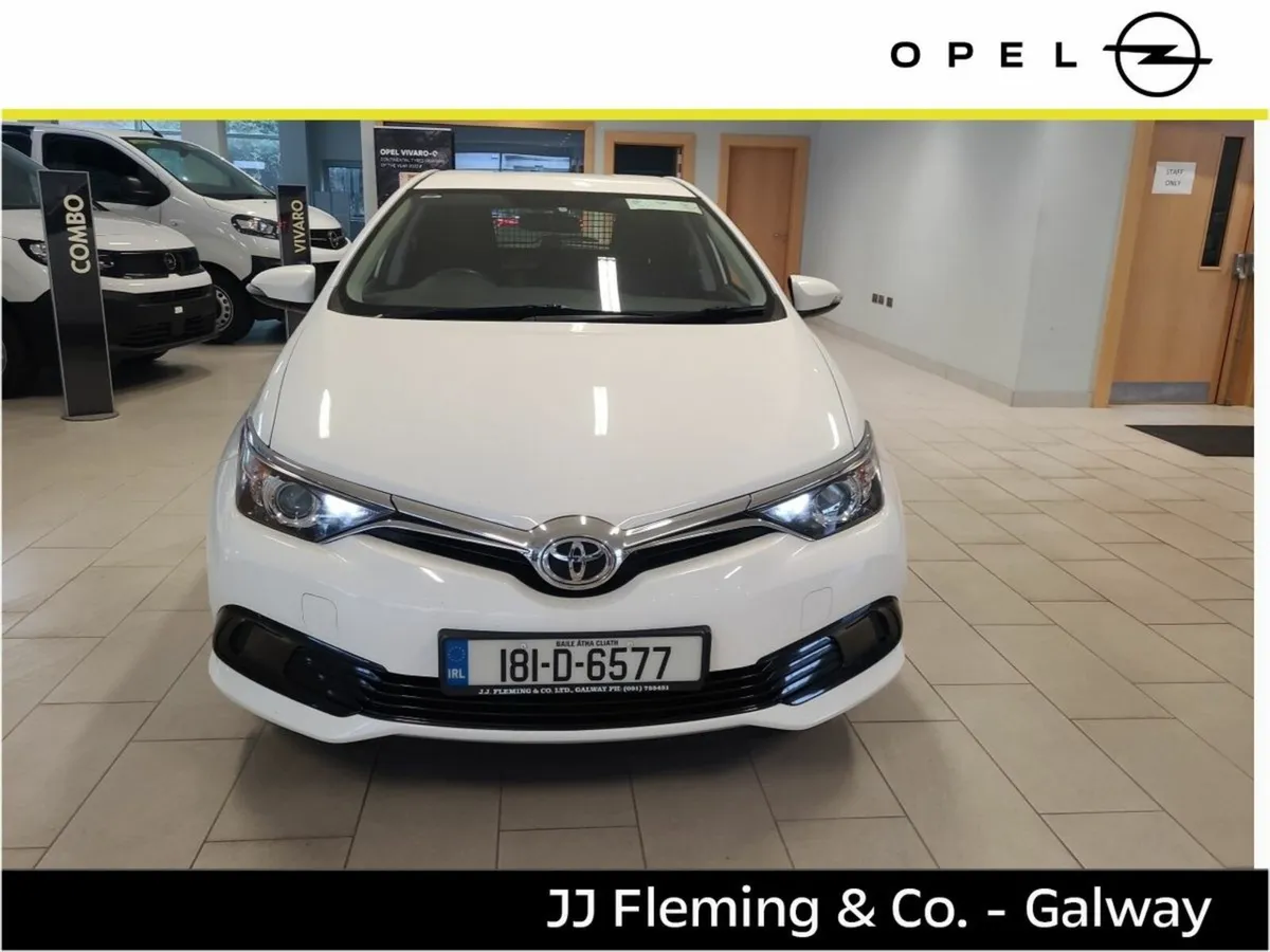 Toyota Auris AURIS VAN 1.4 D4D TERRA 4DR - Image 2