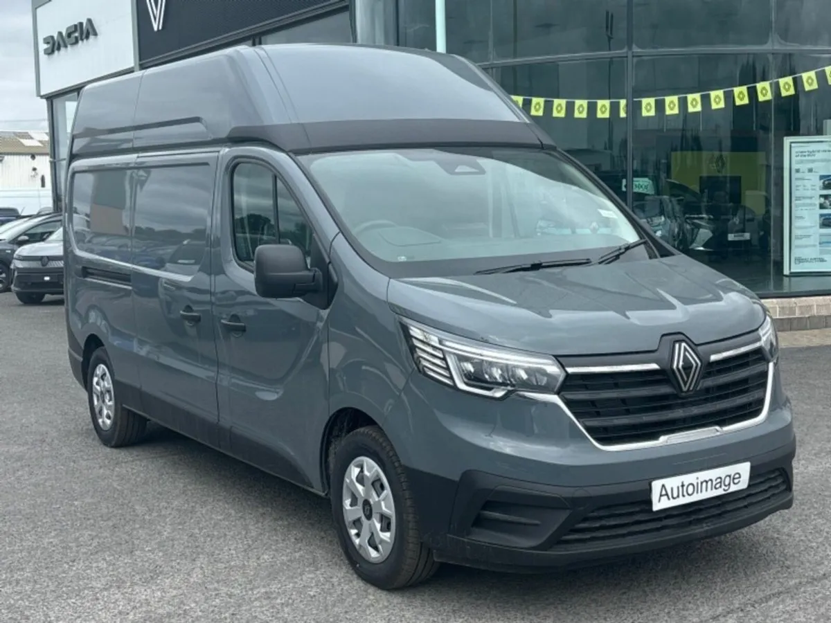 Renault Trafic  H/ROOF EXTRA SPEC - Image 1