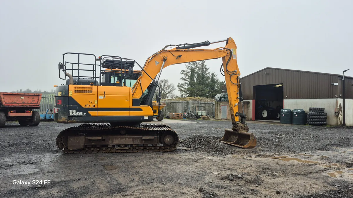 2021  Hyundi HX140LC - Image 4