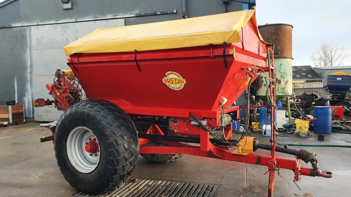 Bredal K45 Fertilizer Spreader Cage Wheels - Image 1