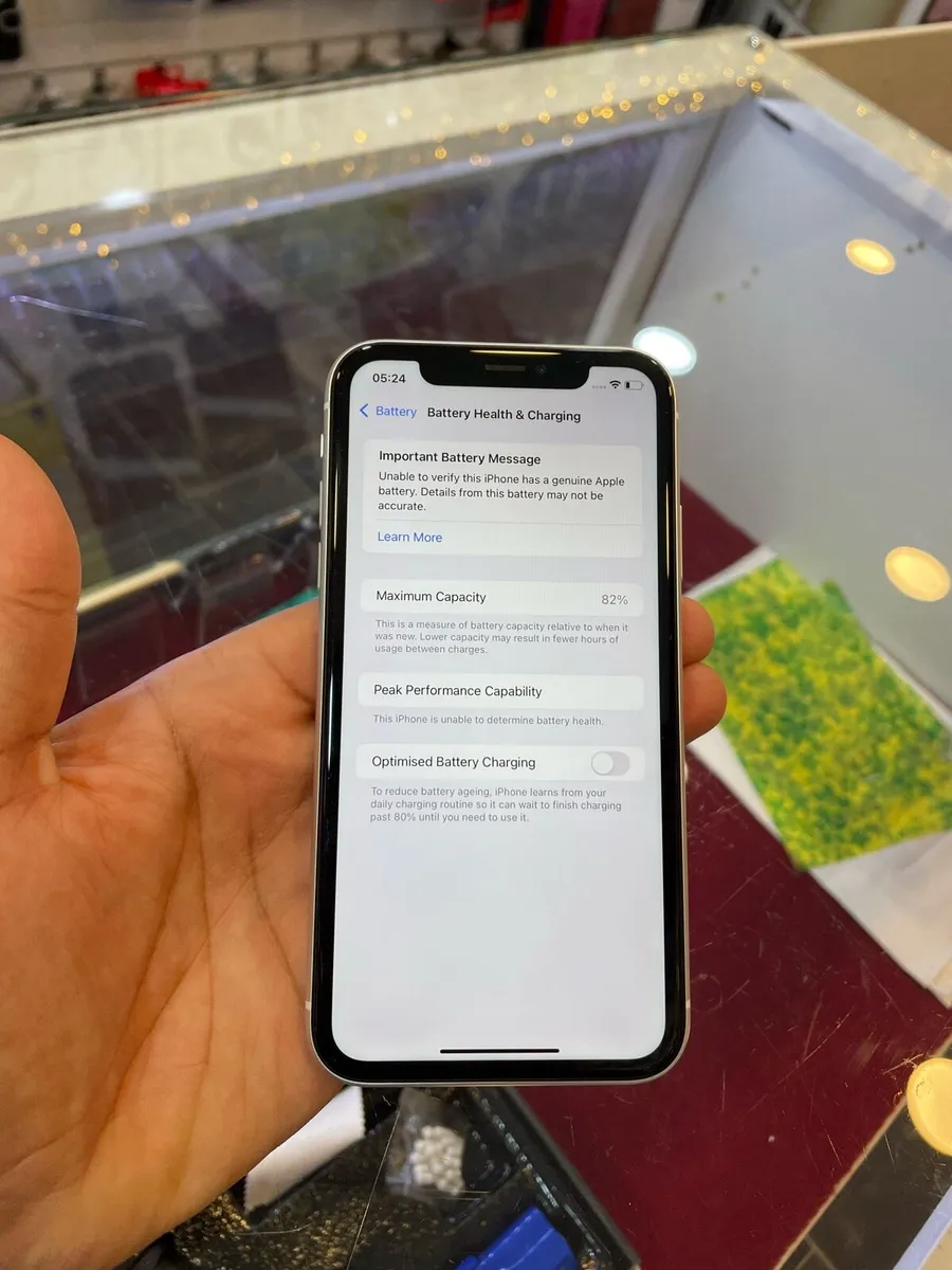 iPhone XR 64GB - Image 3