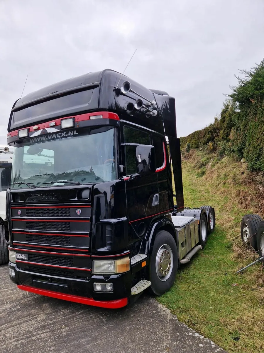 Scania 164 truck - Image 2
