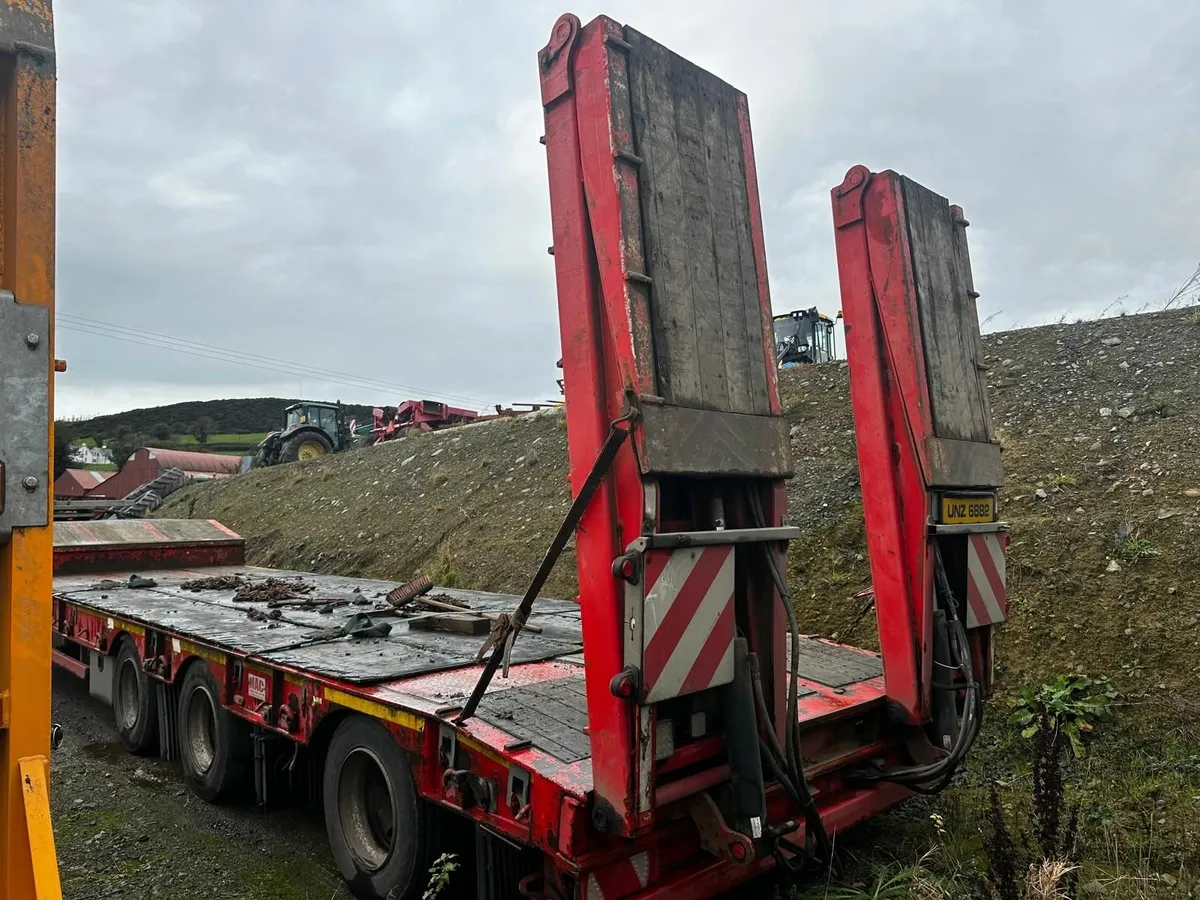 LOW LOADER - Image 1