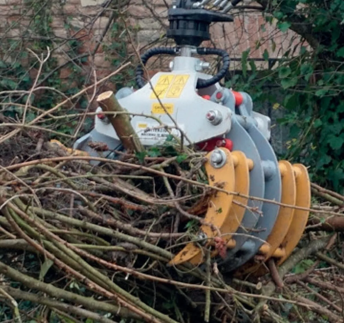 Mini Digger Grabs -  CALL NOW! - Image 4