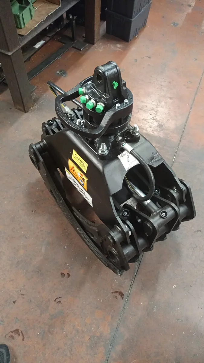 Mini Digger Grabs -  CALL NOW! - Image 2