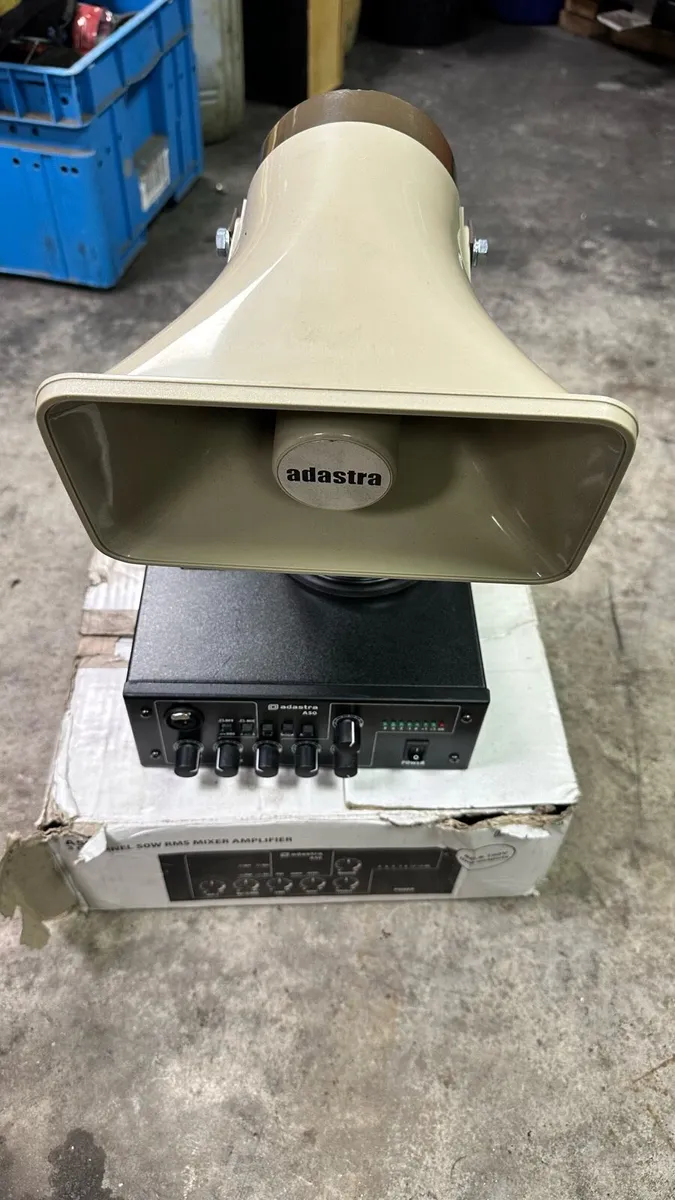 Adastra A50 12v - 220v amplifier &mixer & 2 horns - Image 4