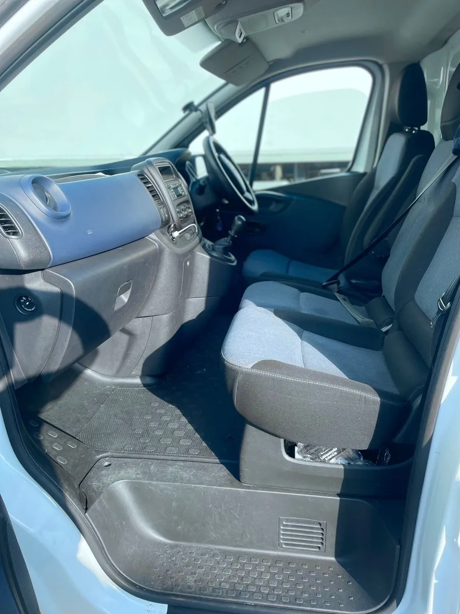 Opel Vivaro - Image 3