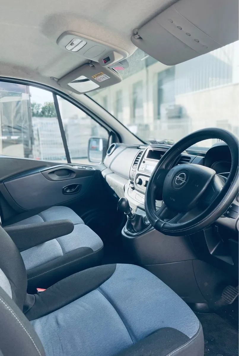 Opel Vivaro - Image 4