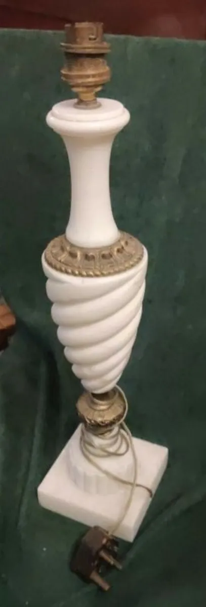 Antique marble and brass lamp - Image 2