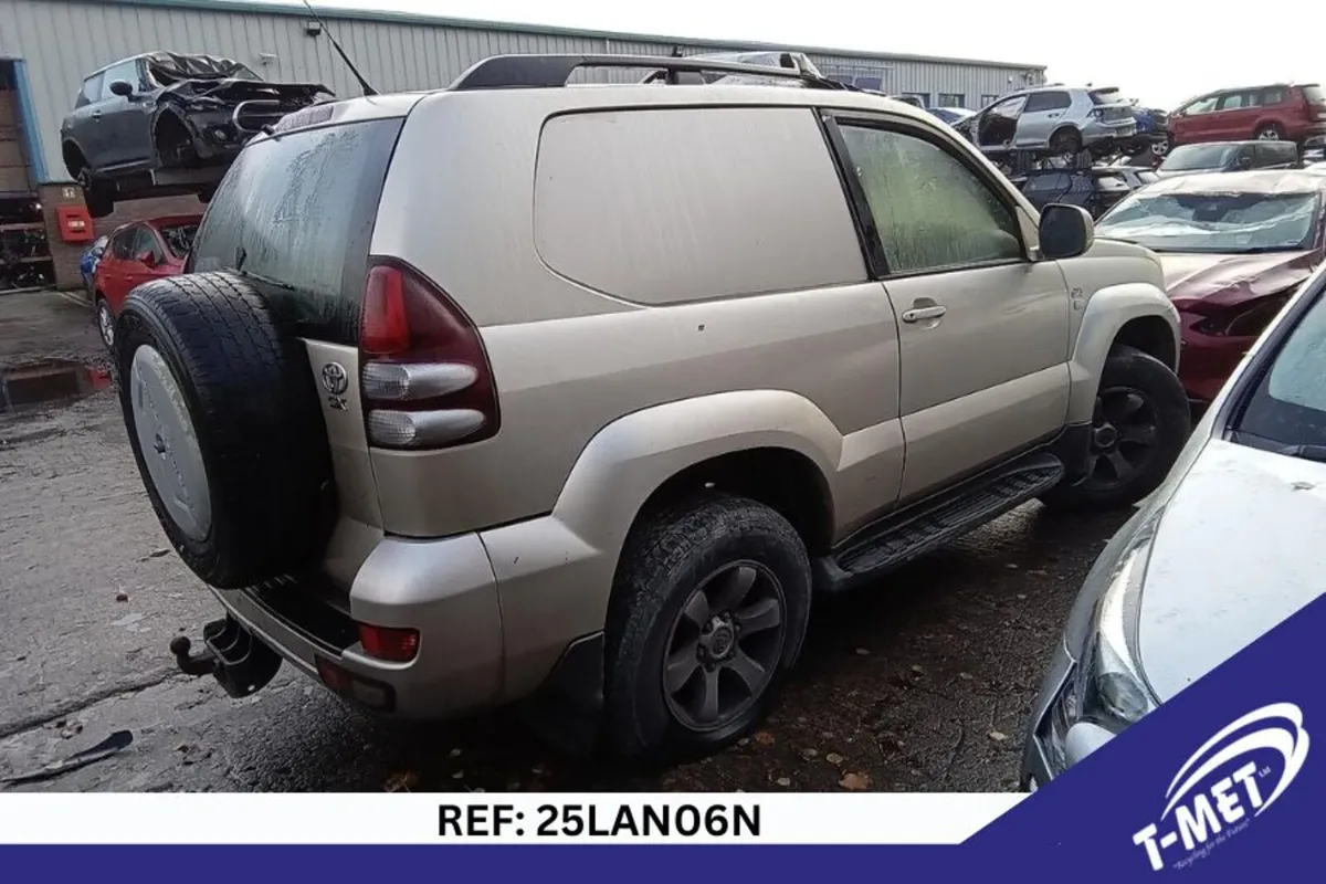 2008 TOYOTA LAND CRUISER BREAKING FOR PARTS - Image 4