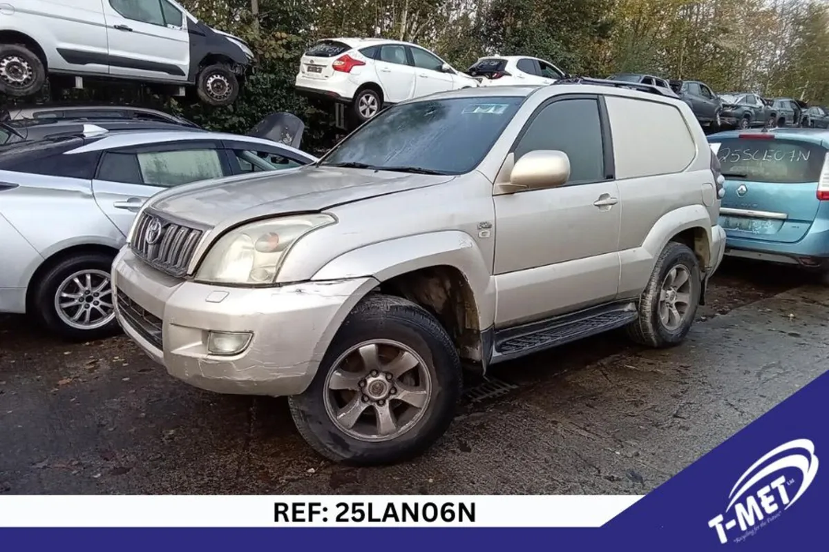 2008 TOYOTA LAND CRUISER BREAKING FOR PARTS - Image 1