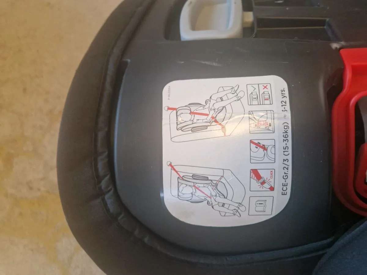 Joie carseats x 3 - Image 4