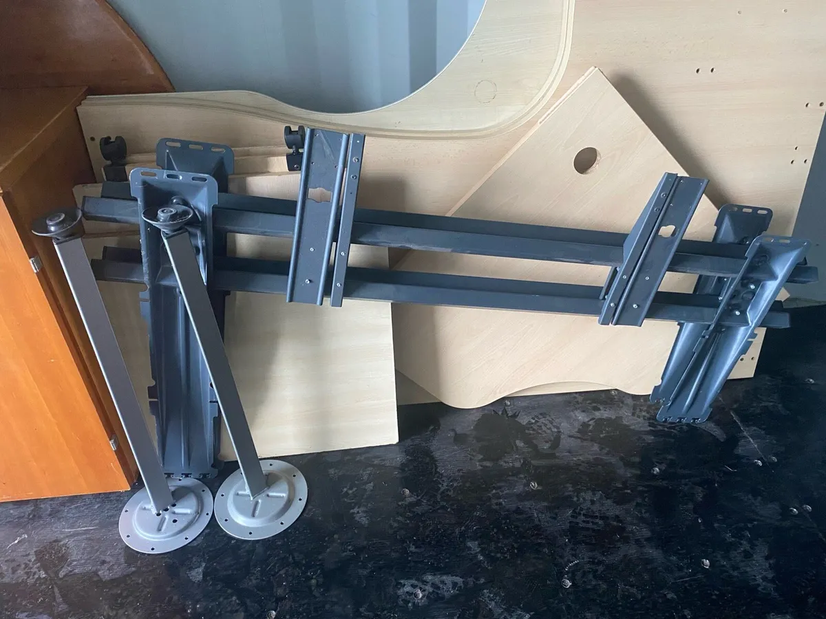 Office furniture for sale €1,500 ONO - Image 4