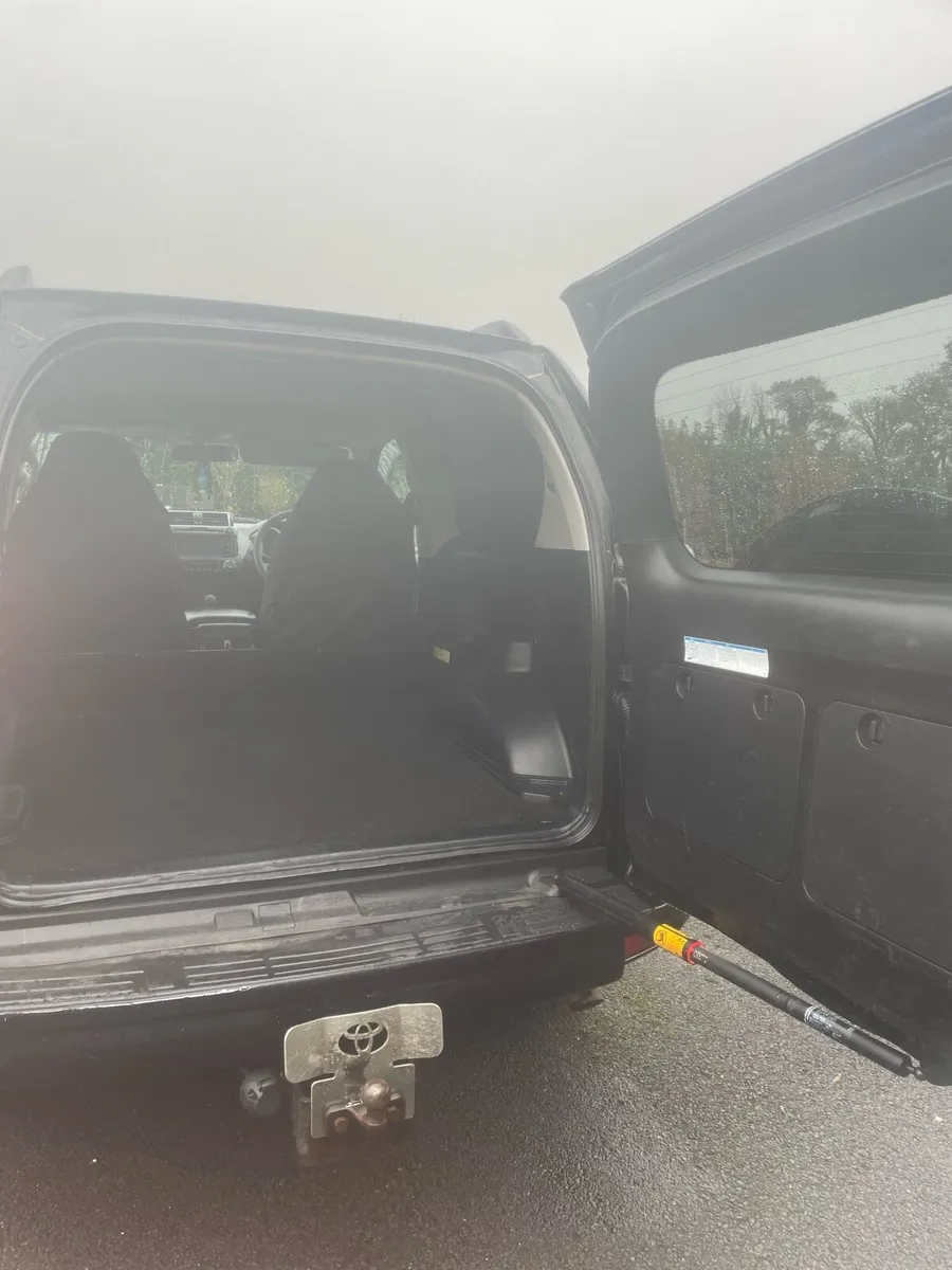 Land Cruiser - Image 4