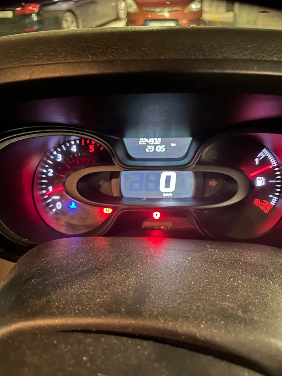 Renault Trafic 2017 - Image 2