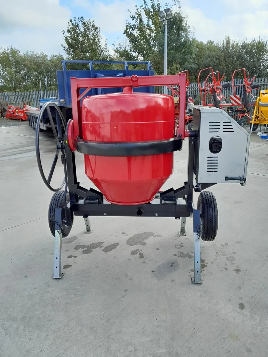 Fast Tow Cement Mixer - Image 1