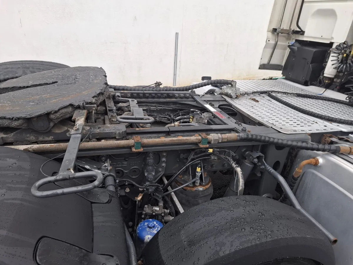 DAFXF 530 FTP 46ton - Image 4