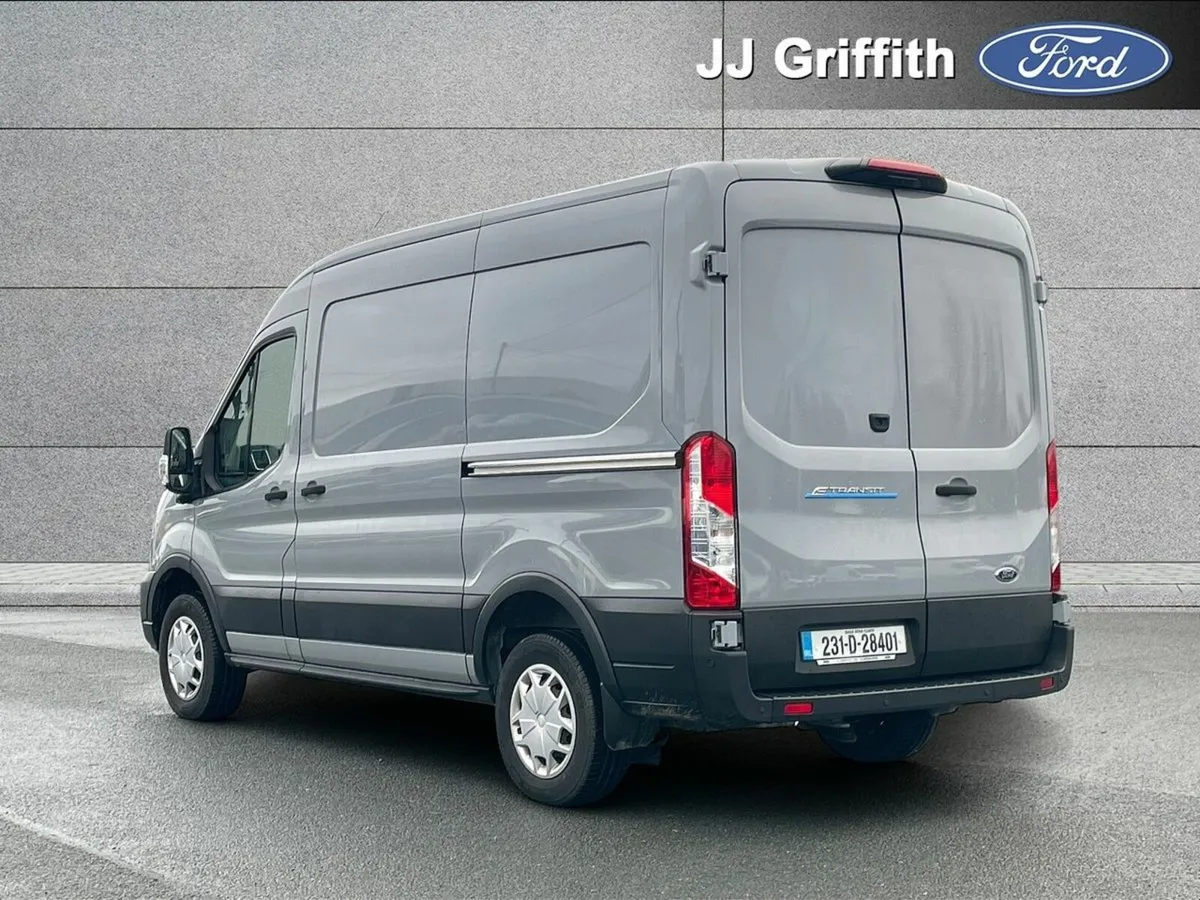 Ford Transit TRANSIT TREND 350 M 67KWH 135 KW - Image 2