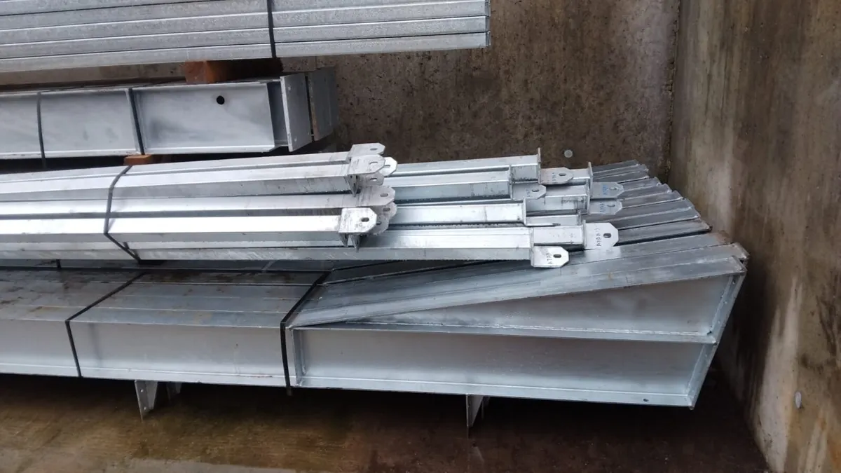 100x50x16 shed - Image 4