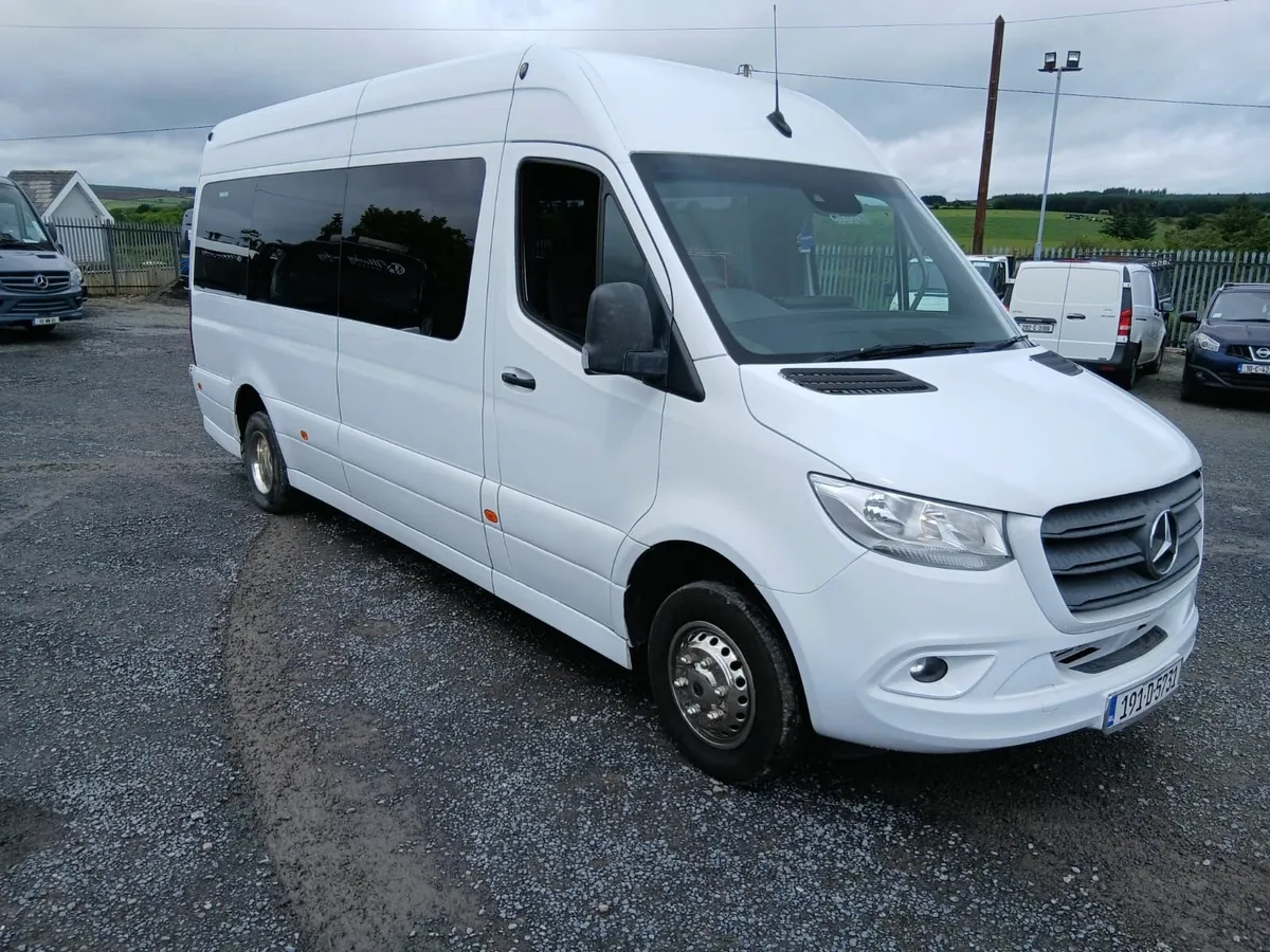 33s 18s 55s BUSES FOR SALE - Image 2