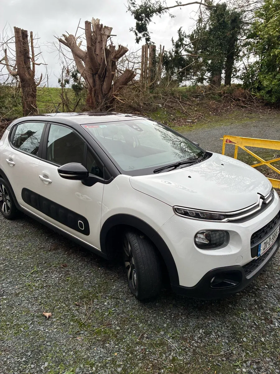 211 Citreon C3 Puretech Exclusive 1.2 Petrol - Image 1