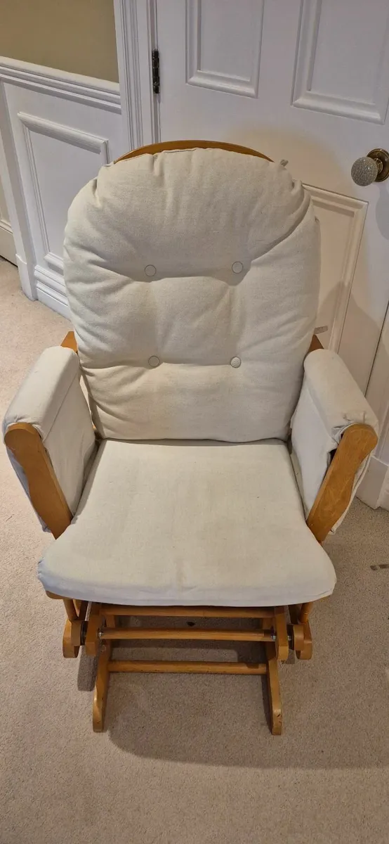 Nursery rocking chair - Image 1