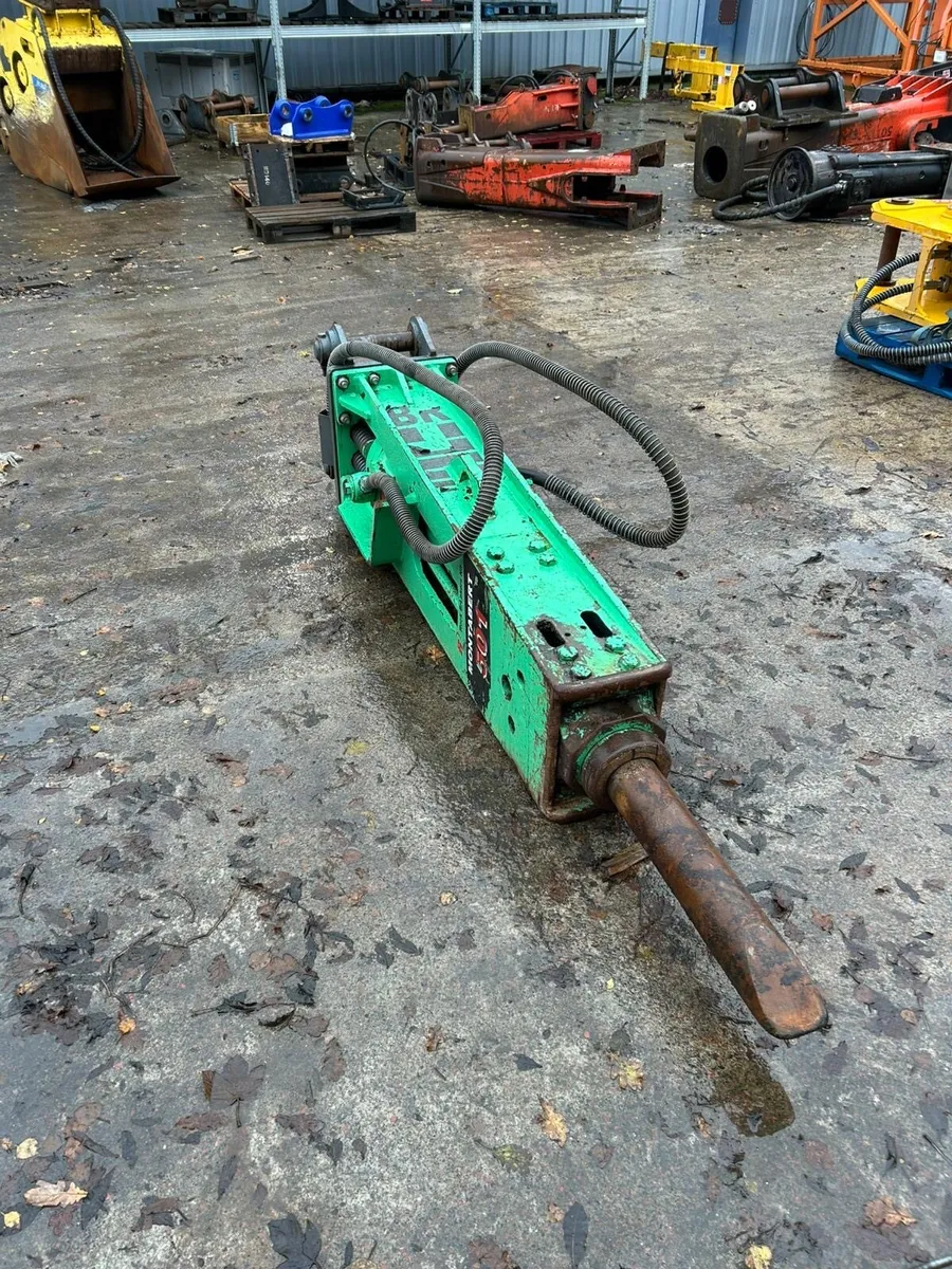 Montabert 501 Rock Hammer/ Breaker - Image 4